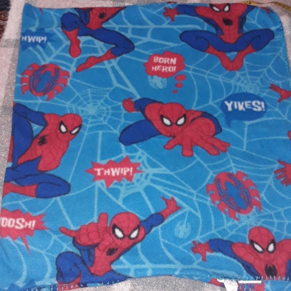 SPIDERMAN FLEECE THROW
